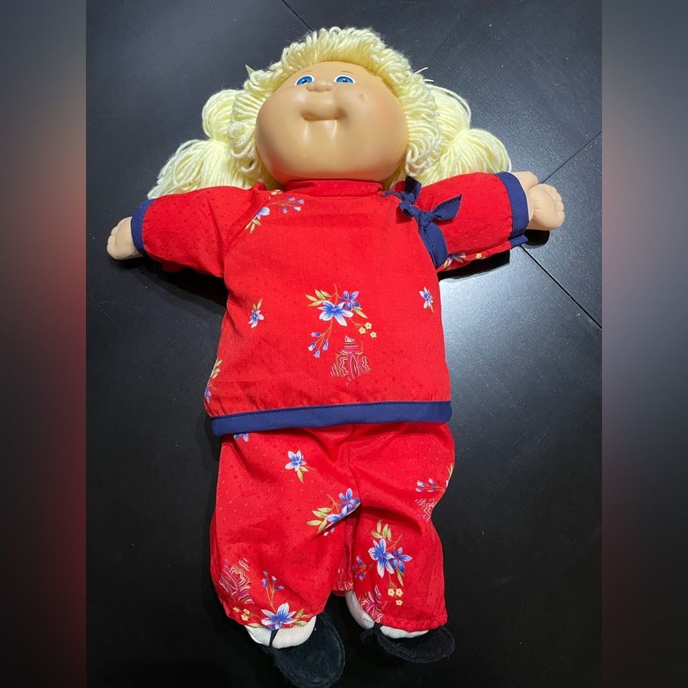 Cabbage Patch Kid Kimono Girl Vintage/Circa 1985 world traveler orig outfit doll